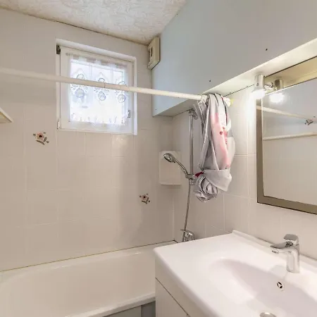 Appartement Esquièze-sère, 2 Pièces, 6 Personnes - Fr-1-402-122